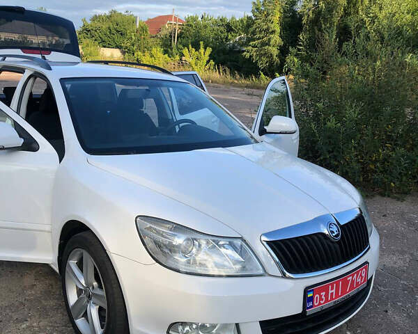Белый Шкода Октавия, объемом двигателя 1.4 л и пробегом 239 тыс. км за 7250 $, фото 19 на Automoto.ua