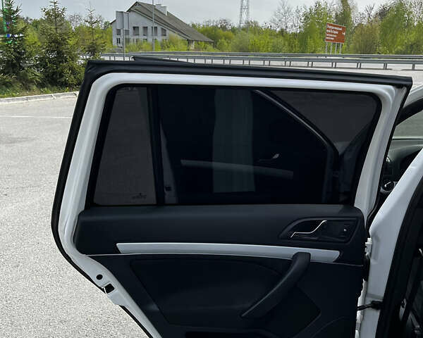 Белый Шкода Октавия, объемом двигателя 1.6 л и пробегом 325 тыс. км за 7800 $, фото 31 на Automoto.ua