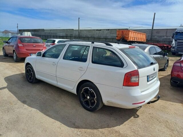 Белый Шкода Октавия, объемом двигателя 1.6 л и пробегом 270 тыс. км за 7555 $, фото 3 на Automoto.ua