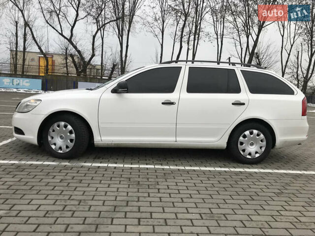 Белый Шкода Октавия, объемом двигателя 1.9 л и пробегом 373 тыс. км за 7000 $, фото 3 на Automoto.ua