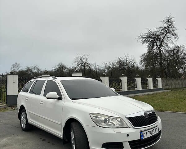 Белый Шкода Октавия, объемом двигателя 1.6 л и пробегом 430 тыс. км за 6850 $, фото 6 на Automoto.ua