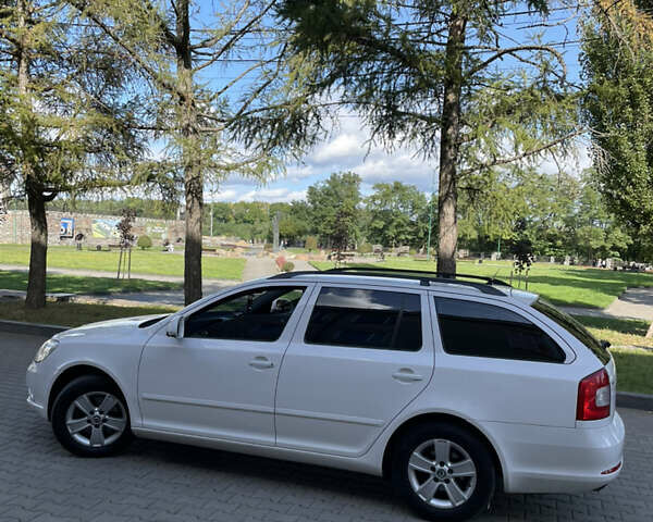 Белый Шкода Октавия, объемом двигателя 1.8 л и пробегом 230 тыс. км за 8500 $, фото 6 на Automoto.ua