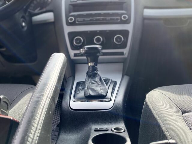 Шкода Октавія 2010 у Старокостянтинів на Automoto.ua Білий Шкода Октавія, об'ємом двигуна 1.6 л та пробігом 281 тис. км за 8600 $, фото 6 на Automoto.ua
