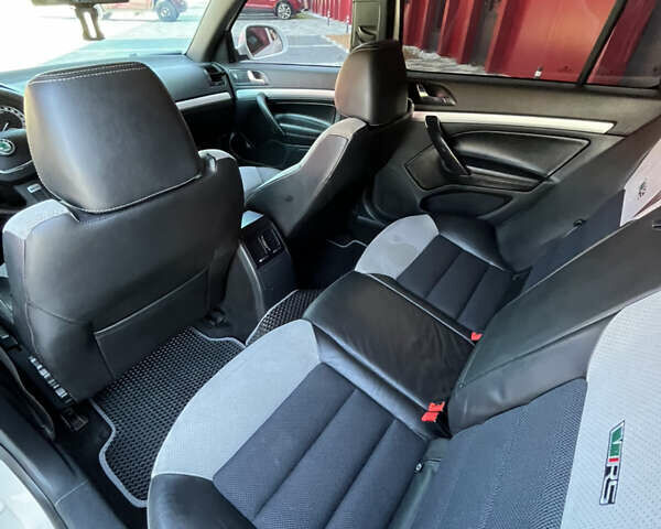 Белый Шкода Октавия, объемом двигателя 1.97 л и пробегом 297 тыс. км за 9300 $, фото 30 на Automoto.ua