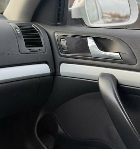 Белый Шкода Октавия, объемом двигателя 0 л и пробегом 247 тыс. км за 6550 $, фото 25 на Automoto.ua