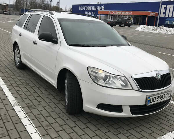 Белый Шкода Октавия, объемом двигателя 1.9 л и пробегом 373 тыс. км за 7000 $, фото 2 на Automoto.ua