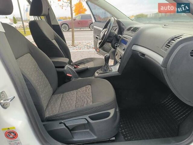 Білий Шкода Октавія, об'ємом двигуна 1.39 л та пробігом 266 тис. км за 7250 $, фото 24 на Automoto.ua