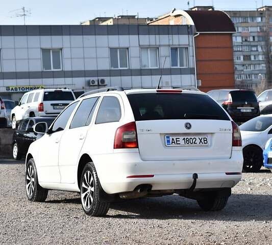 Білий Шкода Октавія, об'ємом двигуна 1.6 л та пробігом 259 тис. км за 7200 $, фото 3 на Automoto.ua