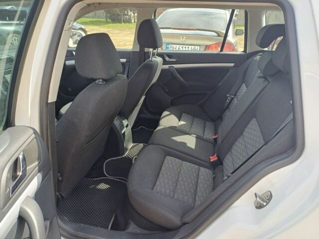 Белый Шкода Октавия, объемом двигателя 1.6 л и пробегом 270 тыс. км за 7555 $, фото 5 на Automoto.ua