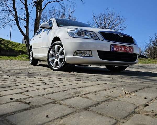 Белый Шкода Октавия, объемом двигателя 1.6 л и пробегом 169 тыс. км за 7900 $, фото 8 на Automoto.ua