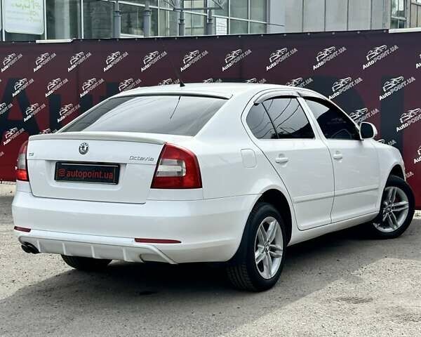 Білий Шкода Октавія, об'ємом двигуна 1.8 л та пробігом 233 тис. км за 8200 $, фото 7 на Automoto.ua