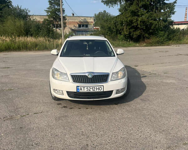 Белый Шкода Октавия, объемом двигателя 1.6 л и пробегом 260 тыс. км за 6850 $, фото 11 на Automoto.ua