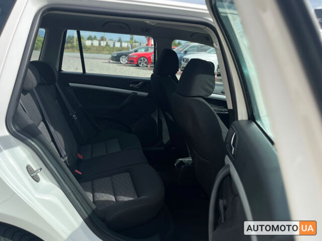 Белый Шкода Октавия, объемом двигателя 1.6 л и пробегом 245 тыс. км за 8200 $, фото 28 на Automoto.ua