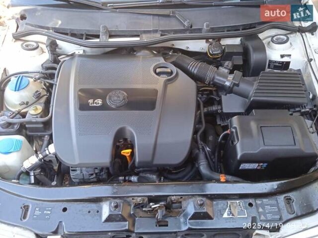 Белый Шкода Октавия, объемом двигателя 1.6 л и пробегом 192 тыс. км за 6500 $, фото 12 на Automoto.ua