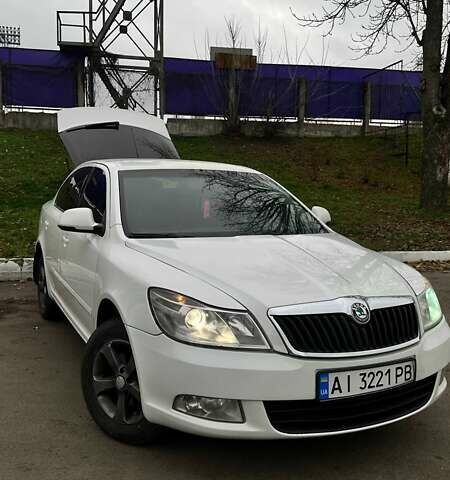 Білий Шкода Октавія, об'ємом двигуна 1.8 л та пробігом 290 тис. км за 7000 $, фото 3 на Automoto.ua