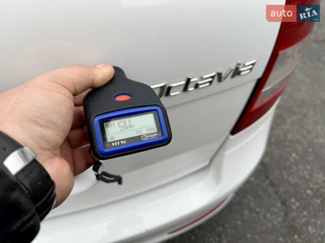 Белый Шкода Октавия, объемом двигателя 1.6 л и пробегом 204 тыс. км за 8999 $, фото 70 на Automoto.ua