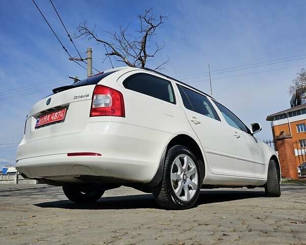 Белый Шкода Октавия, объемом двигателя 1.6 л и пробегом 169 тыс. км за 7900 $, фото 11 на Automoto.ua