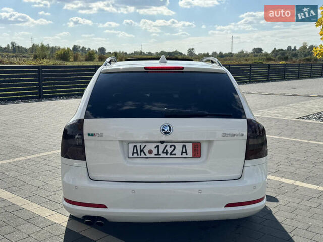 Белый Шкода Октавия, объемом двигателя 2 л и пробегом 311 тыс. км за 10999 $, фото 6 на Automoto.ua