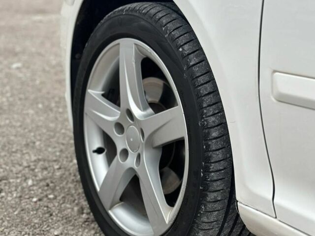 Белый Шкода Октавия, объемом двигателя 0 л и пробегом 324 тыс. км за 6500 $, фото 12 на Automoto.ua