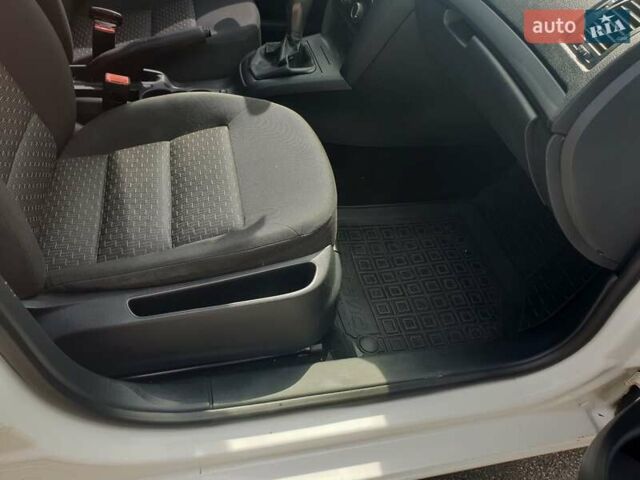 Белый Шкода Октавия, объемом двигателя 1.9 л и пробегом 250 тыс. км за 6800 $, фото 67 на Automoto.ua