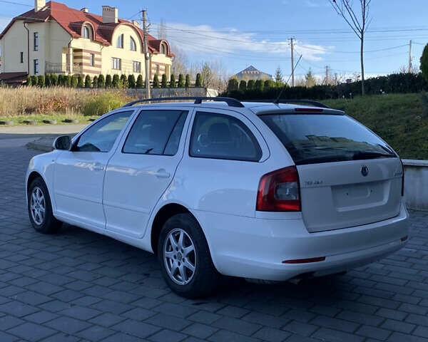Белый Шкода Октавия, объемом двигателя 1.8 л и пробегом 204 тыс. км за 6299 $, фото 9 на Automoto.ua