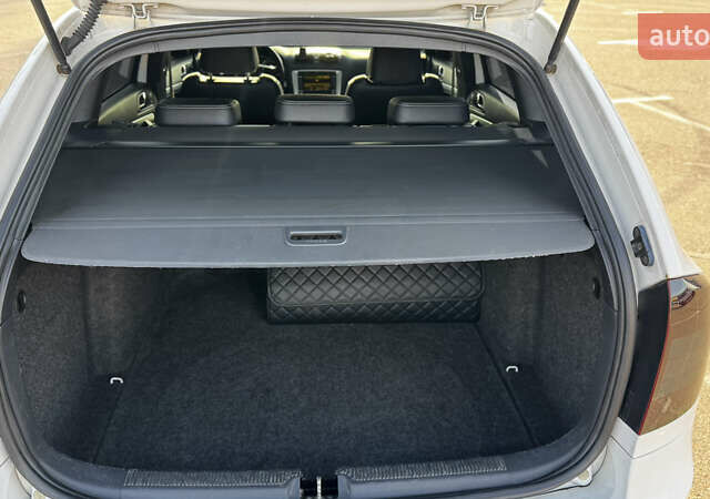 Белый Шкода Октавия, объемом двигателя 1.9 л и пробегом 360 тыс. км за 11000 $, фото 12 на Automoto.ua