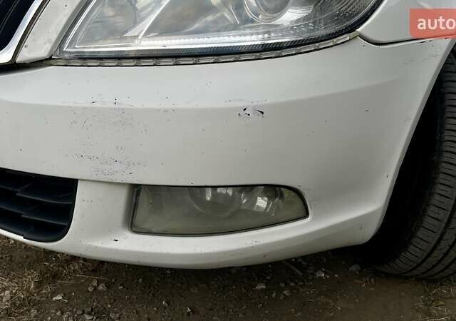 Белый Шкода Октавия, объемом двигателя 1.6 л и пробегом 302 тыс. км за 6600 $, фото 15 на Automoto.ua