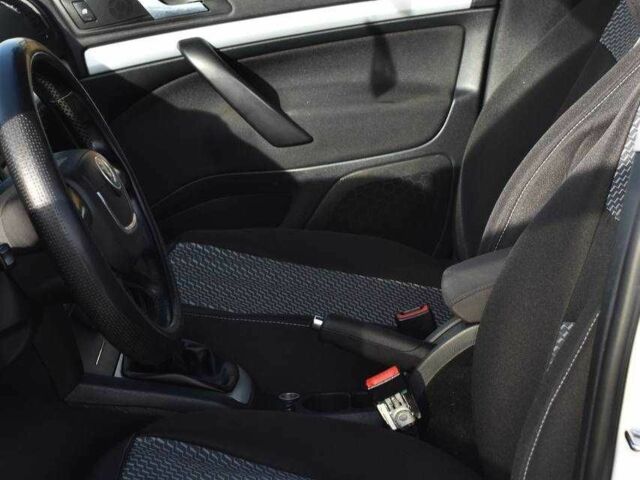 Білий Шкода Октавія, об'ємом двигуна 1.6 л та пробігом 259 тис. км за 7200 $, фото 9 на Automoto.ua