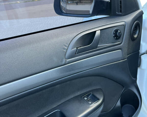 Білий Шкода Октавія, об'ємом двигуна 1.9 л та пробігом 254 тис. км за 6900 $, фото 9 на Automoto.ua
