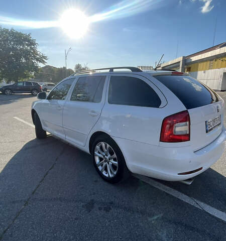 Белый Шкода Октавия, объемом двигателя 1.6 л и пробегом 291 тыс. км за 8200 $, фото 2 на Automoto.ua