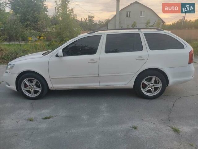 Білий Шкода Октавія, об'ємом двигуна 1.6 л та пробігом 357 тис. км за 6400 $, фото 8 на Automoto.ua