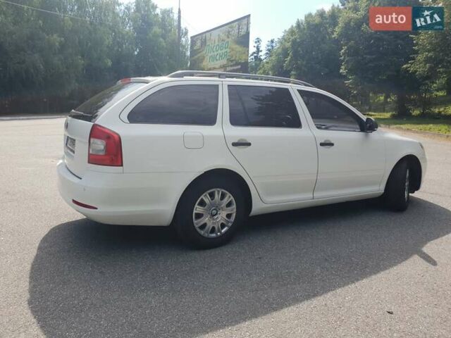 Белый Шкода Октавия, объемом двигателя 1.9 л и пробегом 250 тыс. км за 6800 $, фото 61 на Automoto.ua