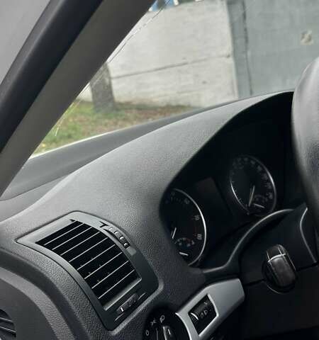 Білий Шкода Октавія, об'ємом двигуна 1.8 л та пробігом 290 тис. км за 7000 $, фото 5 на Automoto.ua