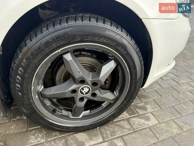 Белый Шкода Октавия, объемом двигателя 1.6 л и пробегом 265 тыс. км за 5499 $, фото 8 на Automoto.ua