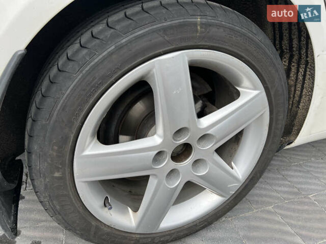 Белый Шкода Октавия, объемом двигателя 1.6 л и пробегом 319 тыс. км за 6350 $, фото 8 на Automoto.ua