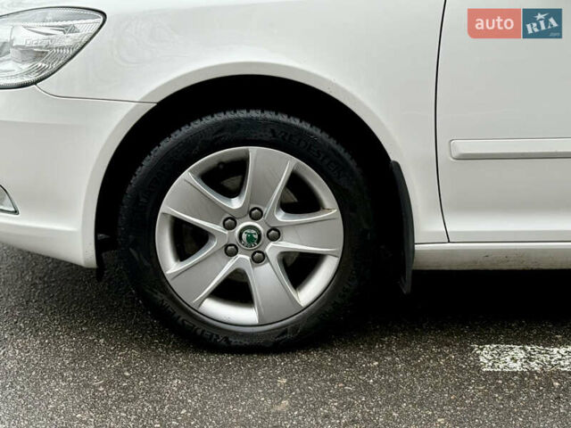 Белый Шкода Октавия, объемом двигателя 1.6 л и пробегом 204 тыс. км за 8999 $, фото 28 на Automoto.ua