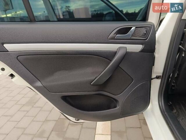 Білий Шкода Октавія, об'ємом двигуна 1.39 л та пробігом 266 тис. км за 7250 $, фото 34 на Automoto.ua