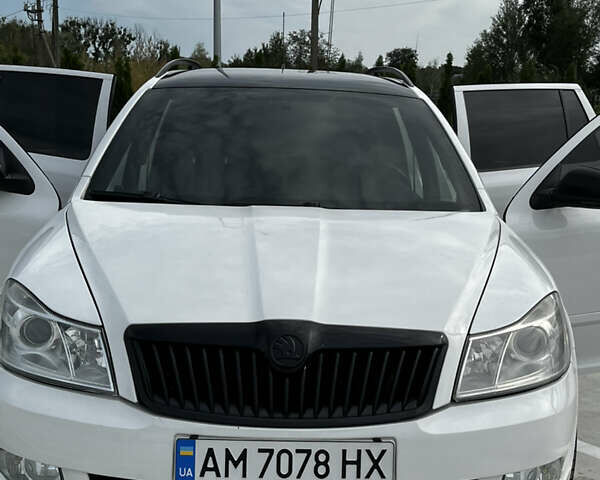 Белый Шкода Октавия, объемом двигателя 1.6 л и пробегом 325 тыс. км за 7800 $, фото 5 на Automoto.ua