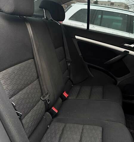 Білий Шкода Октавія, об'ємом двигуна 1.8 л та пробігом 290 тис. км за 7000 $, фото 12 на Automoto.ua