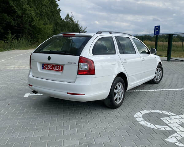 Белый Шкода Октавия, объемом двигателя 1.8 л и пробегом 204 тыс. км за 6790 $, фото 6 на Automoto.ua