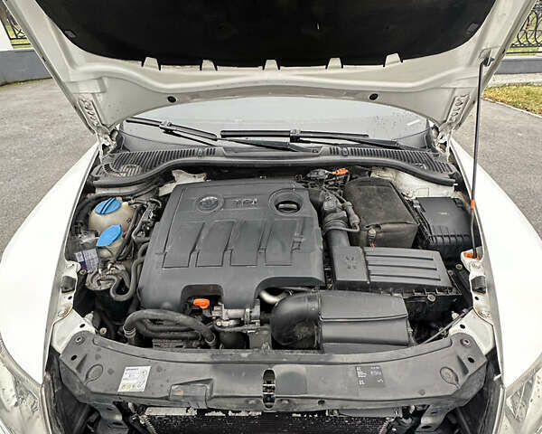 Белый Шкода Октавия, объемом двигателя 1.6 л и пробегом 430 тыс. км за 6850 $, фото 8 на Automoto.ua