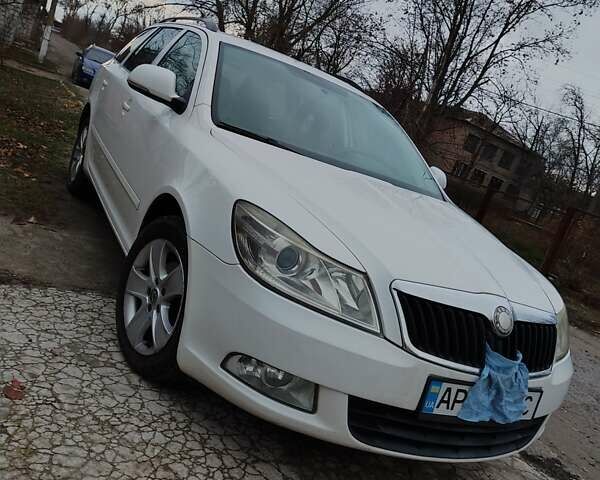 Білий Шкода Октавія, об'ємом двигуна 1.9 л та пробігом 200 тис. км за 6000 $, фото 6 на Automoto.ua