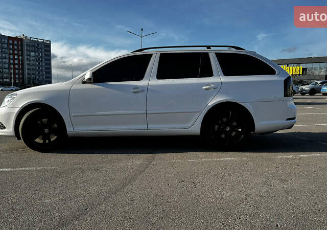 Белый Шкода Октавия, объемом двигателя 1.9 л и пробегом 360 тыс. км за 11000 $, фото 3 на Automoto.ua