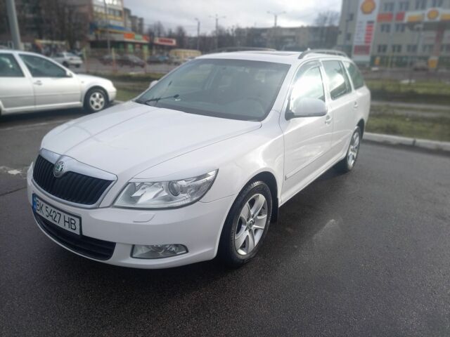 Белый Шкода Октавия, объемом двигателя 1.4 л и пробегом 270 тыс. км за 6900 $, фото 3 на Automoto.ua