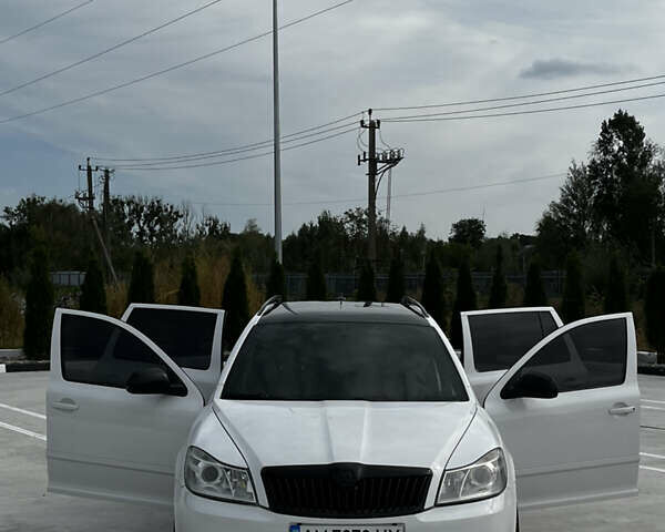 Белый Шкода Октавия, объемом двигателя 1.6 л и пробегом 325 тыс. км за 7800 $, фото 6 на Automoto.ua