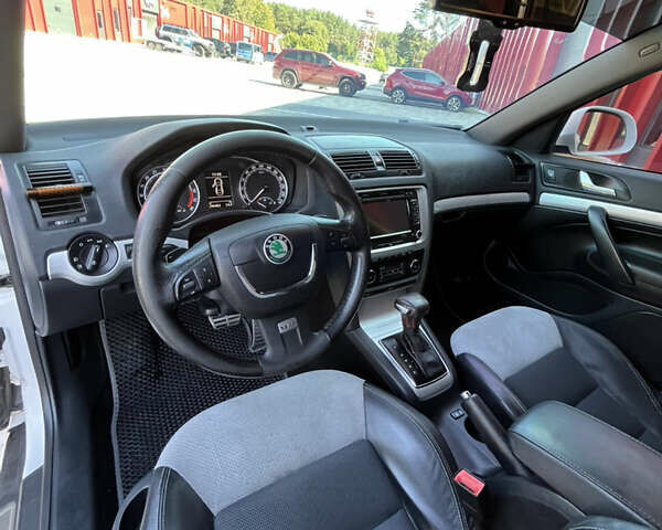 Белый Шкода Октавия, объемом двигателя 1.97 л и пробегом 297 тыс. км за 9300 $, фото 28 на Automoto.ua