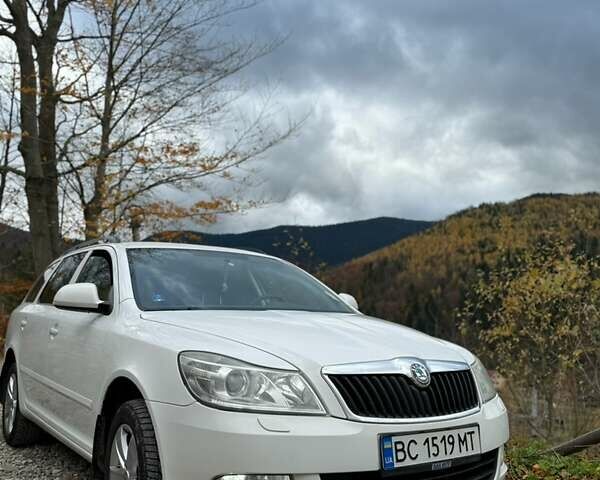 Шкода Октавия 2010 в Стрые на Automoto.ua Белый Шкода Октавия, объемом двигателя 1.6 л и пробегом 295 тыс. км за 8200 $, фото 2 на Automoto.ua