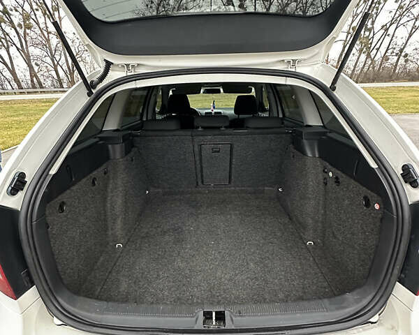 Белый Шкода Октавия, объемом двигателя 1.6 л и пробегом 430 тыс. км за 6850 $, фото 11 на Automoto.ua