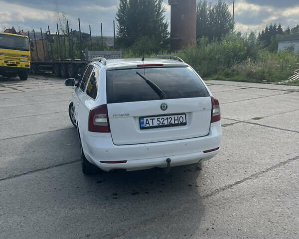 Белый Шкода Октавия, объемом двигателя 1.6 л и пробегом 260 тыс. км за 6850 $, фото 8 на Automoto.ua