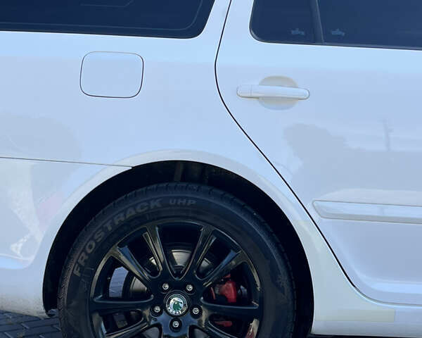 Белый Шкода Октавия, объемом двигателя 1.97 л и пробегом 297 тыс. км за 9500 $, фото 13 на Automoto.ua